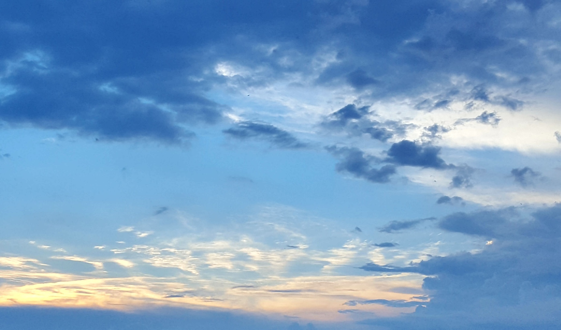 20190718upintheClouds_resized.jpg